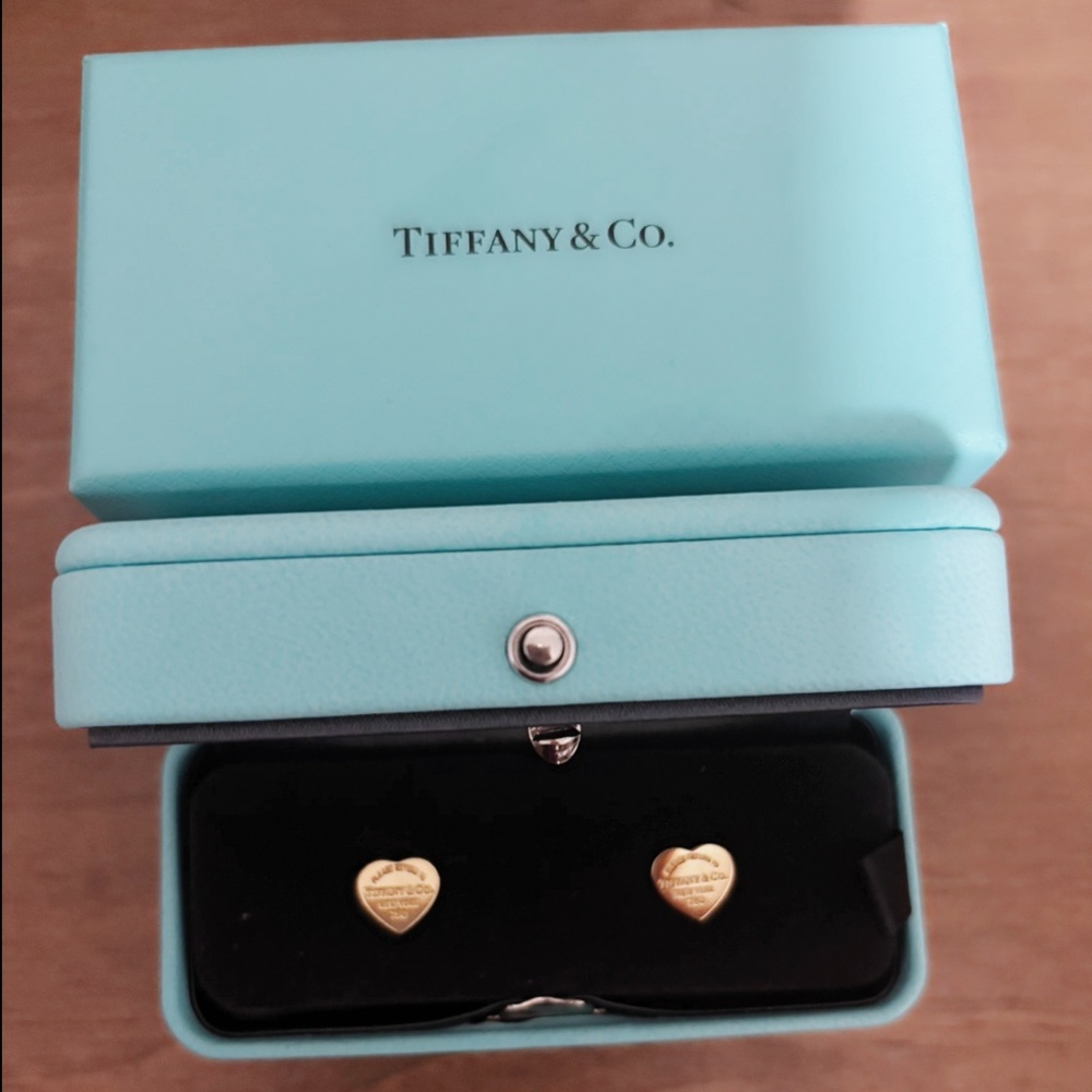 TIFFANY&CO.